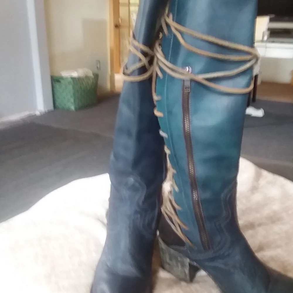 Free Bird by Steve Madden Coal Corset Boots